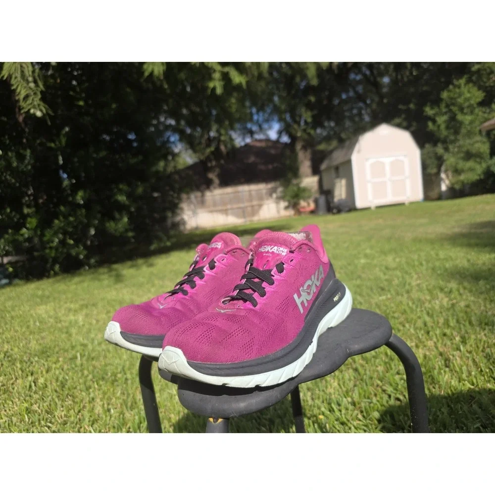 Hoka One One Mach 4 Women's Size 9 Running Shoes Festival Fuchsia